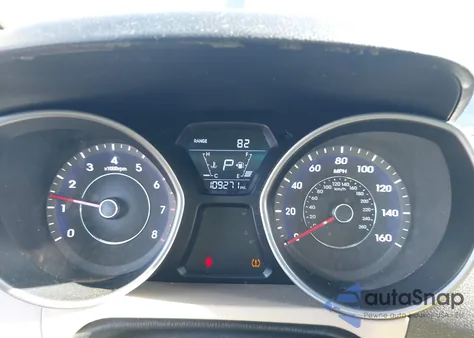 2016 Hyundai Elantra Se z USA, uszkodzony, nr VIN 5NPDH4AE2GH786621